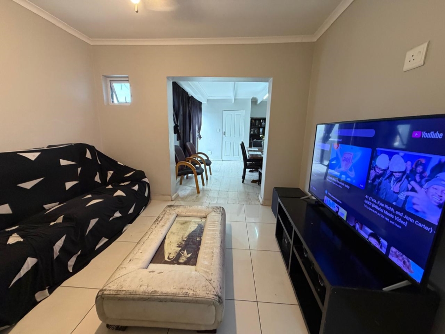 5 Bedroom Property for Sale in Lotus River Western Cape